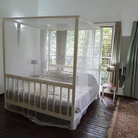 Bushman Cafe Hotel Abidżan Zewnętrze zdjęcie