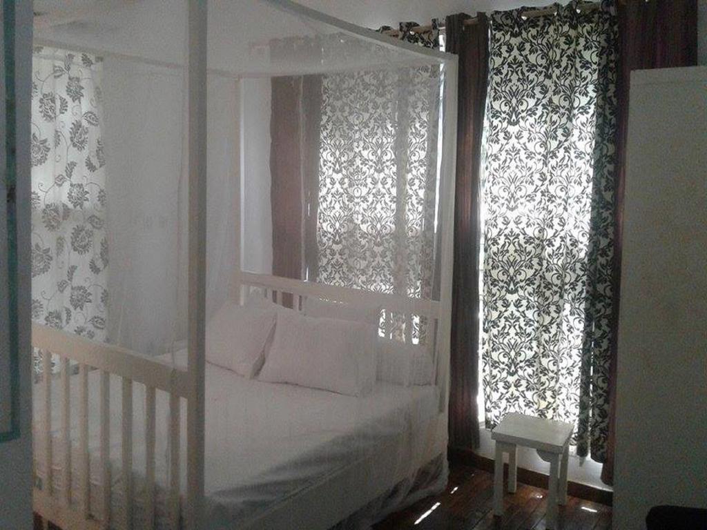 Bushman Cafe Hotel Abidżan Zewnętrze zdjęcie
