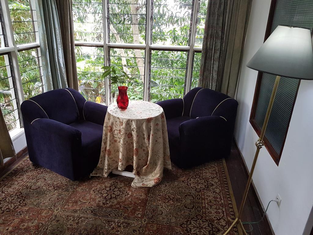 Bushman Cafe Hotel Abidżan Zewnętrze zdjęcie